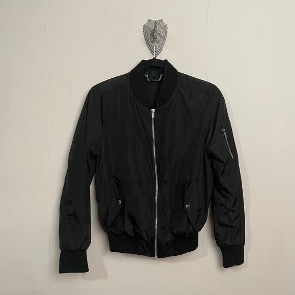 JouJou Jackets & Blazers - JouJou S puffer jacket black white full zip faux fur lining winter cozy gorpcore